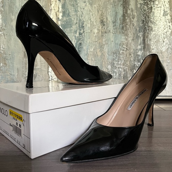 Manolo Blahnik Black Patent Leather - Picture 5 of 6